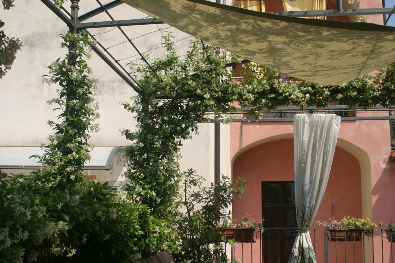 Lori'S Inn Мондові Екстер'єр фото
