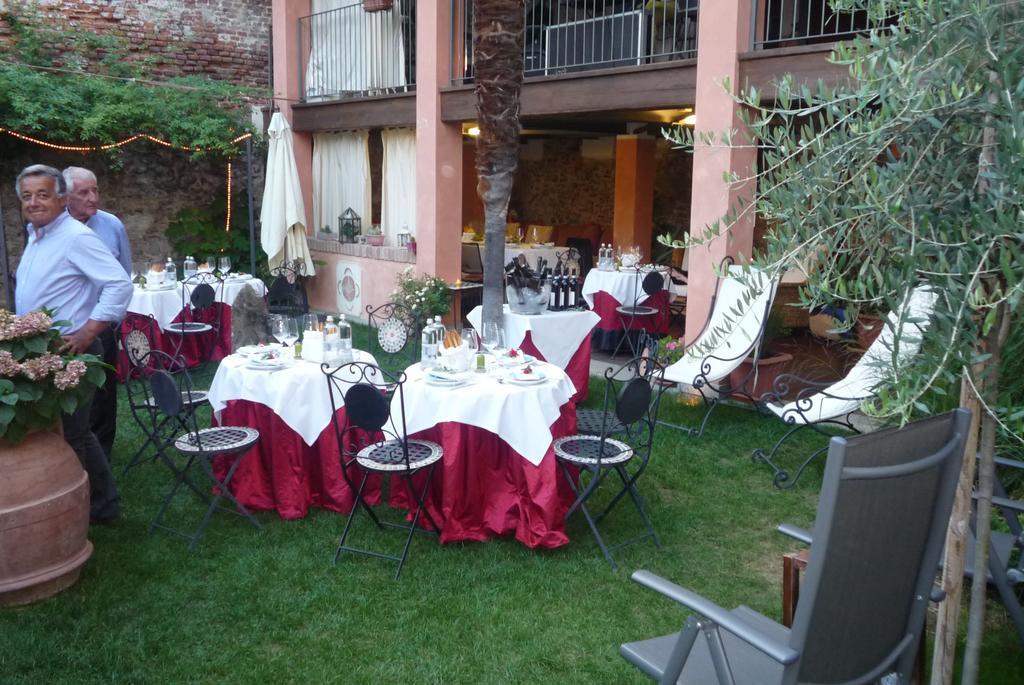 Lori'S Inn Мондові Екстер'єр фото